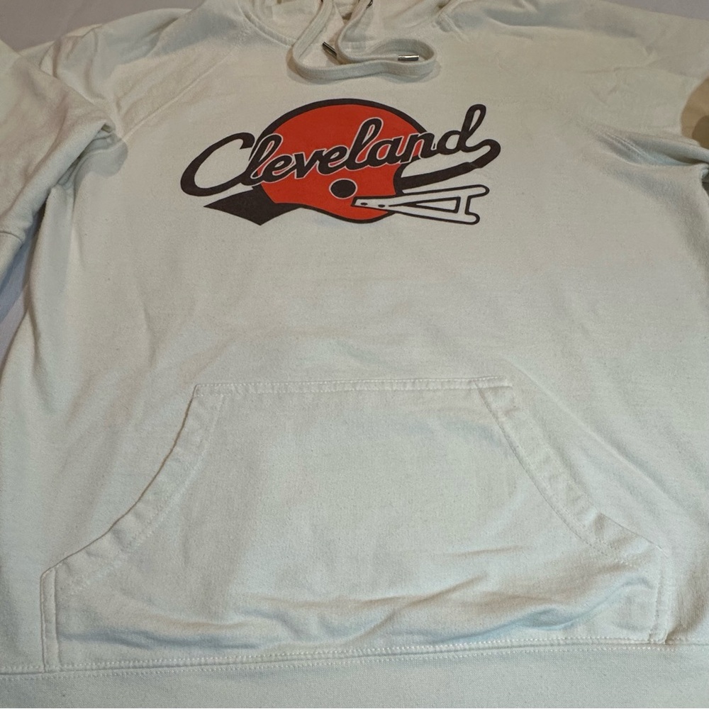 Cleveland Football Hoodie | Size L | Cream Graphic Sweatshirt - Picture 3 of 12